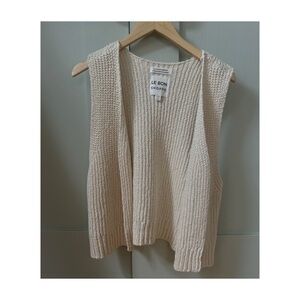 Le Bon Shoppe knit vest